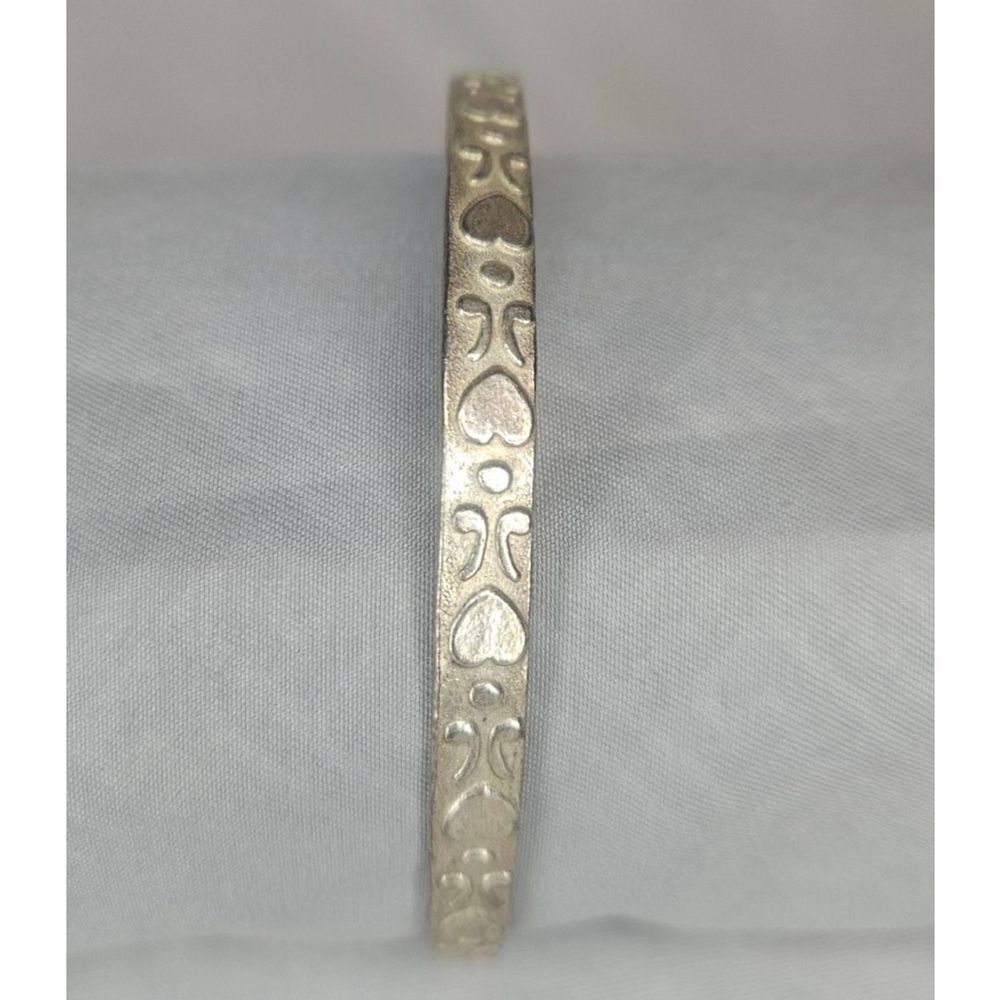 Vintage Embossed Heart Fleur de Lis Silver Bangle